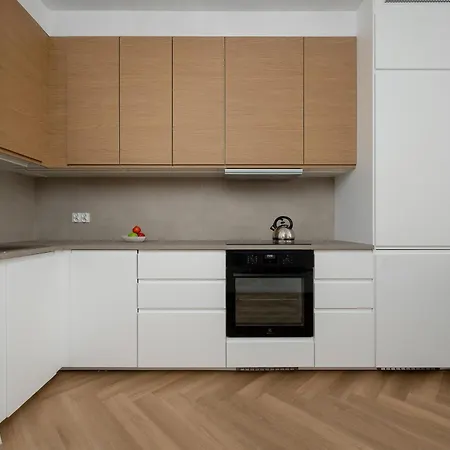 Komfortowy Z Tarasem Widokowym We Wroclawiu By Renters *