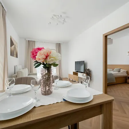 Komfortowy Z Tarasem Widokowym We Wroclawiu By Renters Apartman